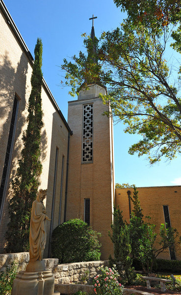 Photo of St. Louis King of France Catholic Church