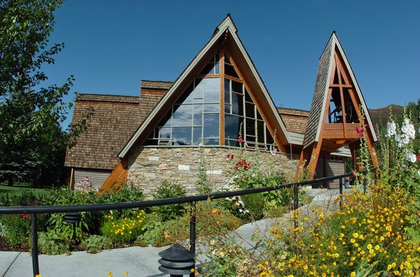 Photo of St. Thomas Episcopal Church